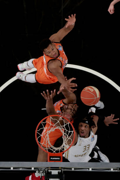 让人难免联 让人难免联