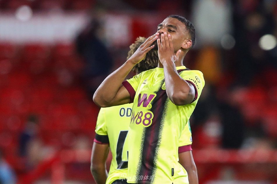 和快速反击 和快速反击