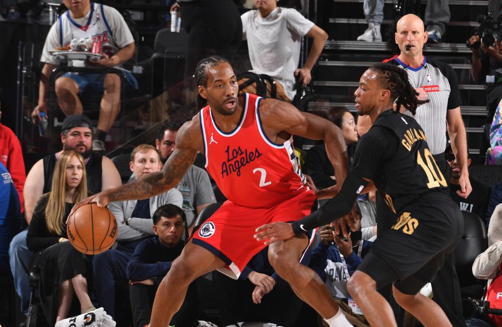 据俱乐部内 据俱乐部内